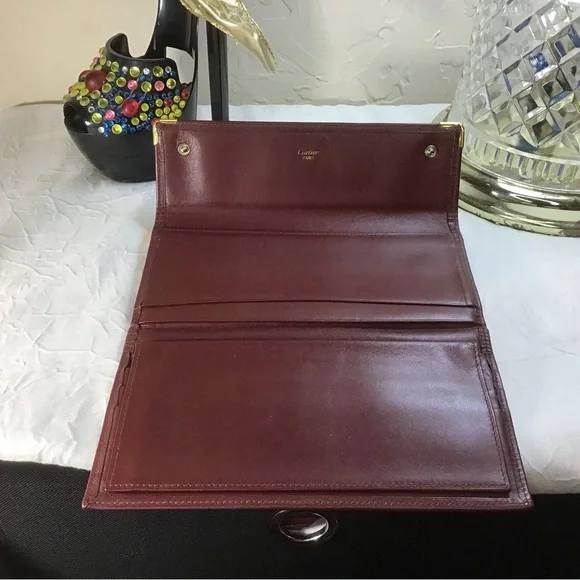 🔴Authentic CARTIER Trifold wallet, made in Paris.